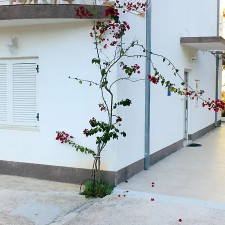 With A Parking Space Okrug Gornji, Ciovo - 9441 Apartament